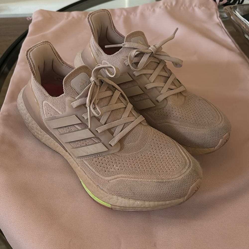 Adidas ultraboost 21 running shoe